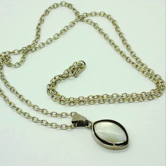 Enamel and Mother of Pearl Reversable Earring and Necklace Set - Picture 3 of 6